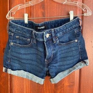 Express shorts, Stretch+, size 2x, low rise, good condition